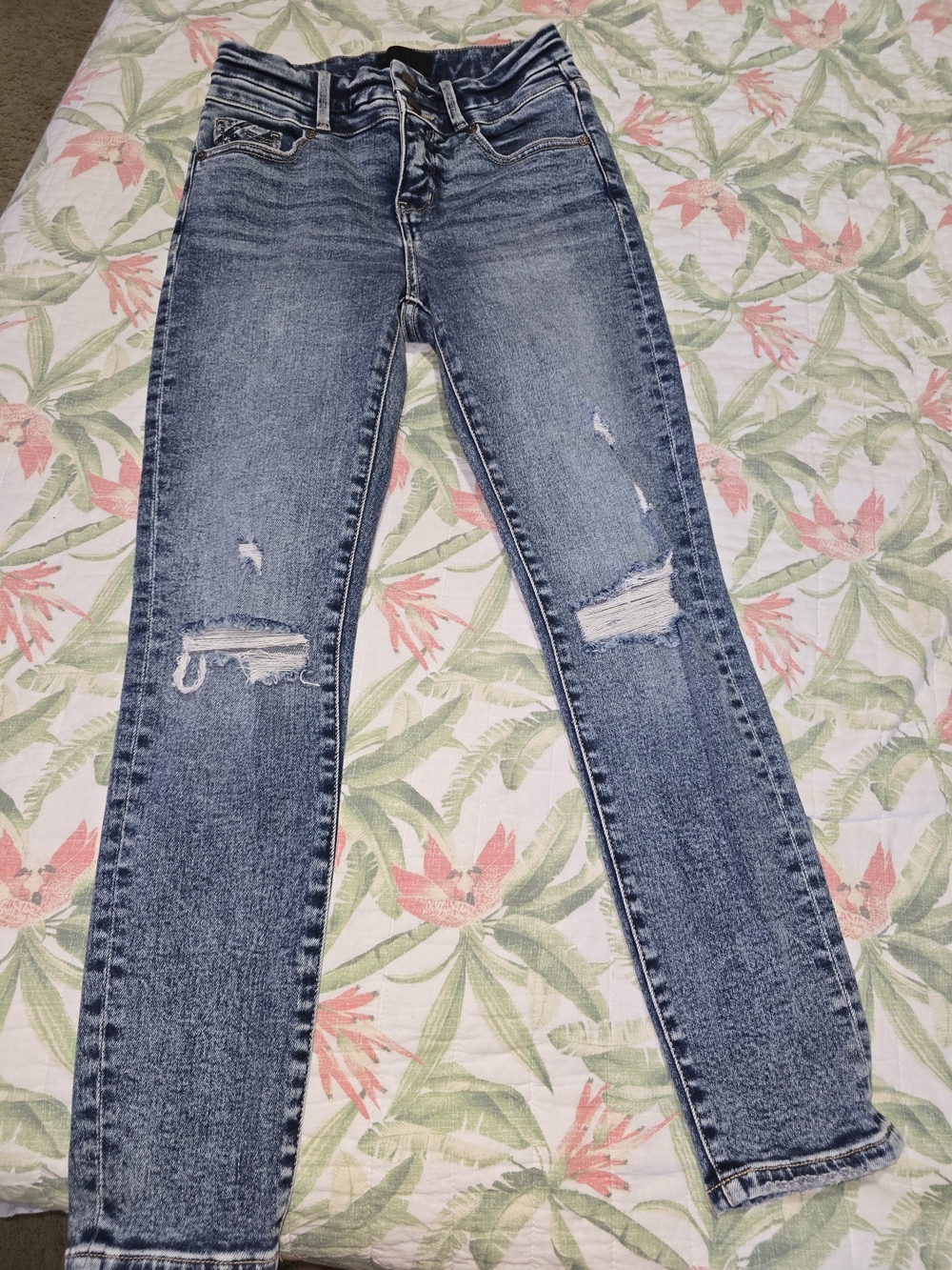 Women’s Distressed High-Rise Blue Jeans